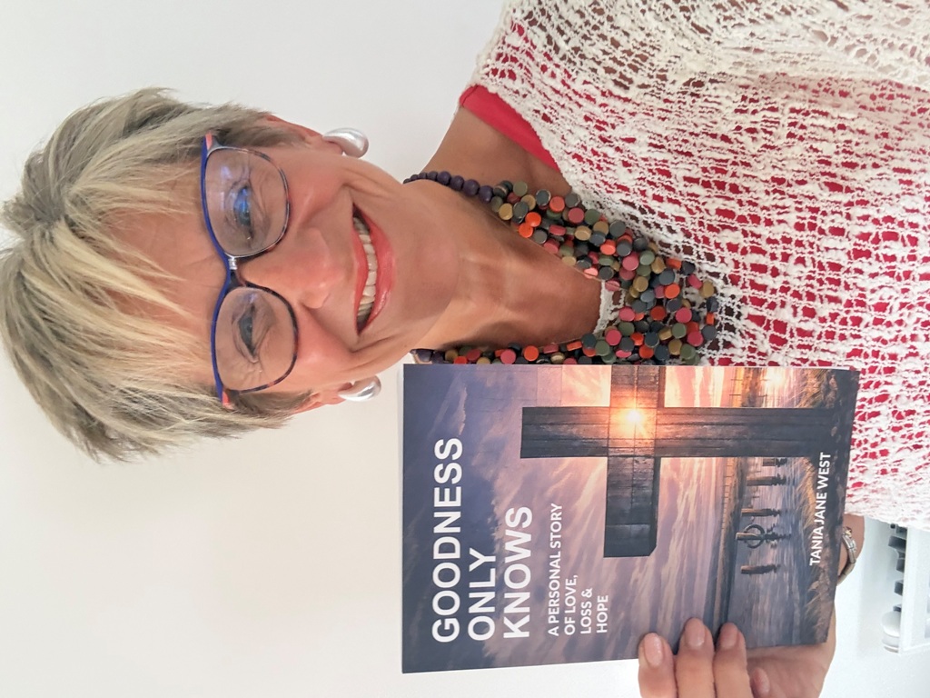 TaniaWestwithhernewbook-lores